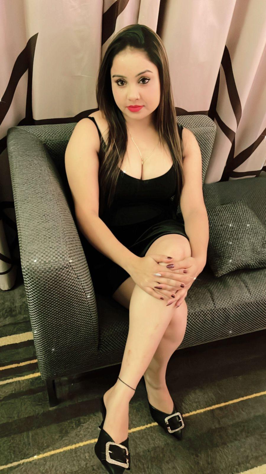 Noida call girl